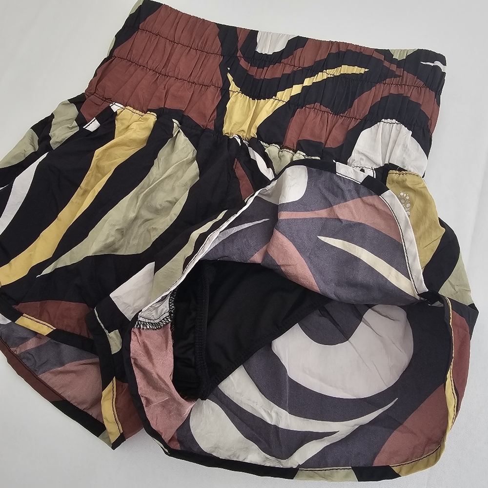 FP Movement High Rise Printed Shorts XS Multicolor Activewear Boho Fitness - Picture 11 of 14
